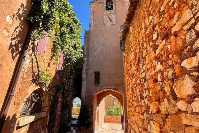 Private tour of the Luberon: Gordes, Roussillon, Lourmarin, and hilltop villages