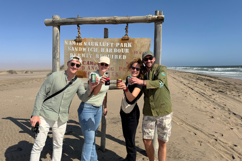 Walvisbay: Sandwich Harbour 4x4 Tour-Unparalleled Experience