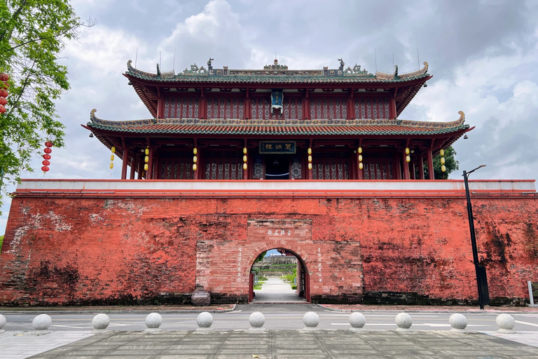 From Guangzhou: Zhaoqing Culture Trip with Lunch & Boat Ride
