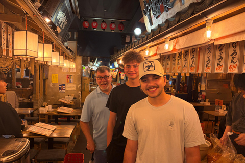 Tokyo: Shibuya Yokocho Food Tour with Drinks and Guide