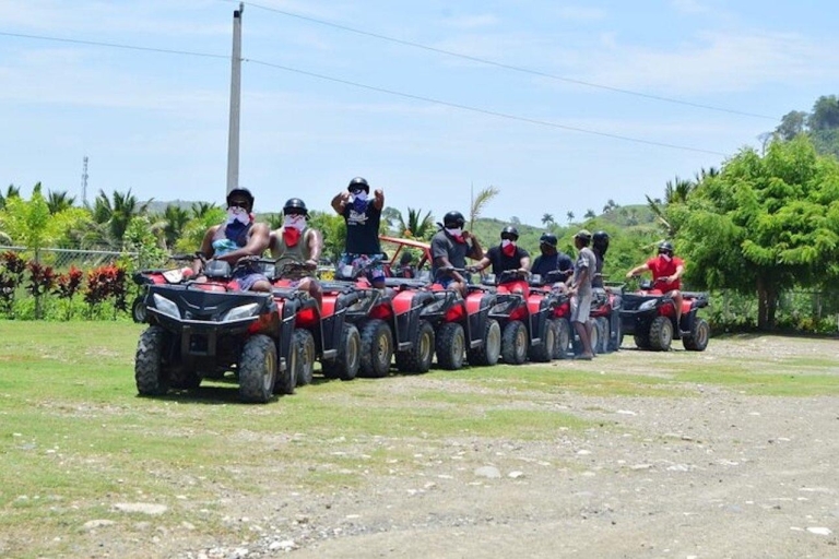 Excursión en quad de 4 ruedas en Cala Ámbar y Bahía Taína en Puerto Plata