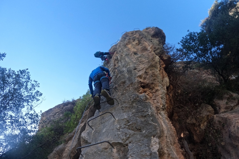 Cerca de Ronda: Aventura de Escalada Guiada Vía ferrata AtajateAtajate: Escalada guiada Vía Ferrata