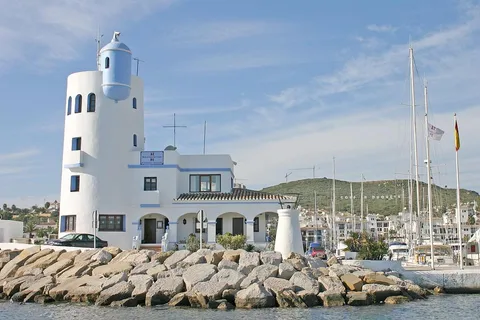 Mini cruise-ship to Puerto de la Duquesa from Sotogrande