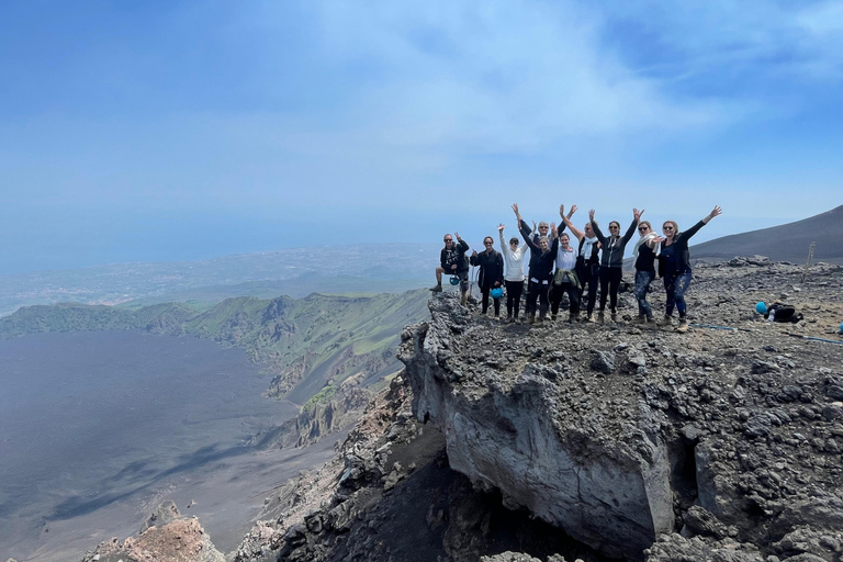 Etna : Randonnée guidée dans la région du sommet avec montée en téléphérique