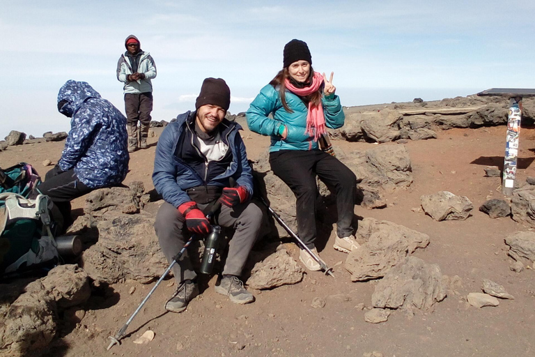 6 dagars fullmåneklättring på Kilimanjaro via Rongai-rutten