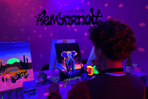Eindhoven: Paint and Sip in the Dark at Rembrandt van Wine