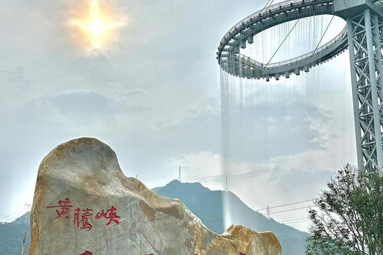 Guangzhou: Huangteng Gorge Rafting Day Trip