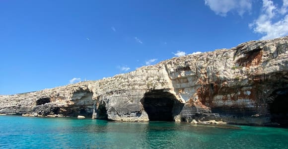 Santa Maria di Leuca: 3-hour boat ride with aperitif and swimming stops