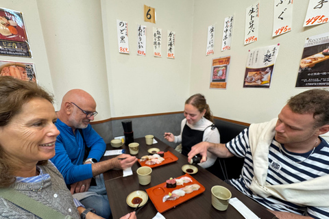 نزهة طعام ثقافية في كانازاوا من سوق أوميتشو إلى منطقة الجيشا