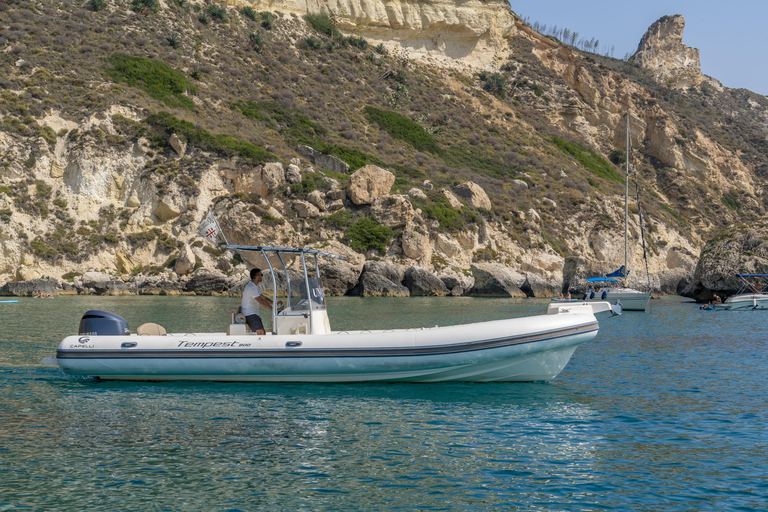 Cagliari: Boat Tour with 5 Snorkeling Stops & Free Drinks