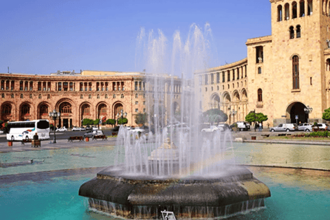 Walking City Tour in Yerevan with Brandy, 5 Wines & Bread