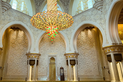 从阿布扎比出发的谢赫扎耶德大清真寺全天旅行