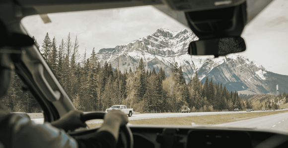 Banff: Scenic Highlights & Wildlife Tour with Six Stops