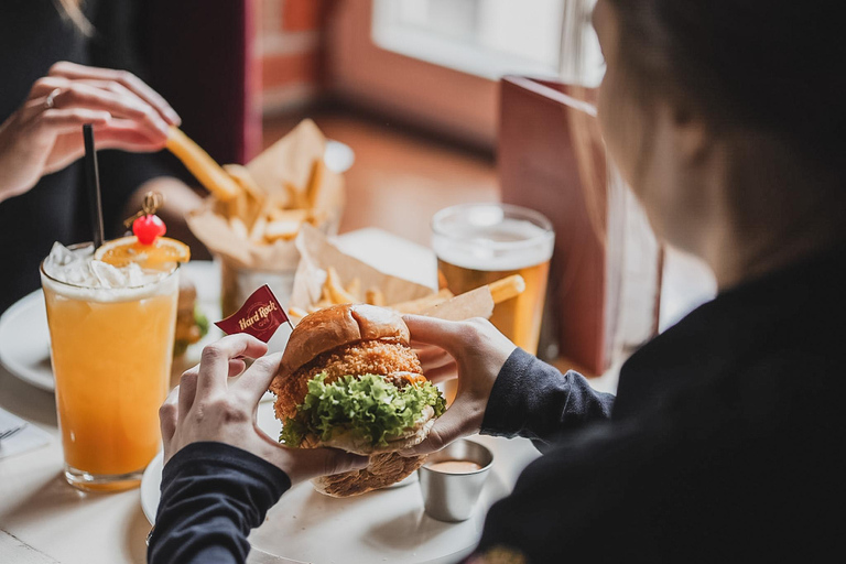 Warszawa: Hamburgermeny på Hard Rock Cafe med hoppa över kön