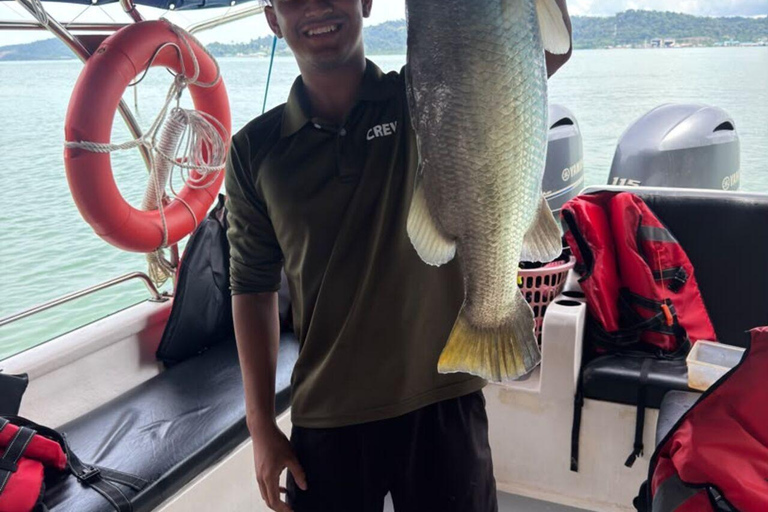 Langkawi Island Hopping Speedboat with BBQ & Fishing Options Shared Island Hopping with Cenang & Tengah Hotel Transfers