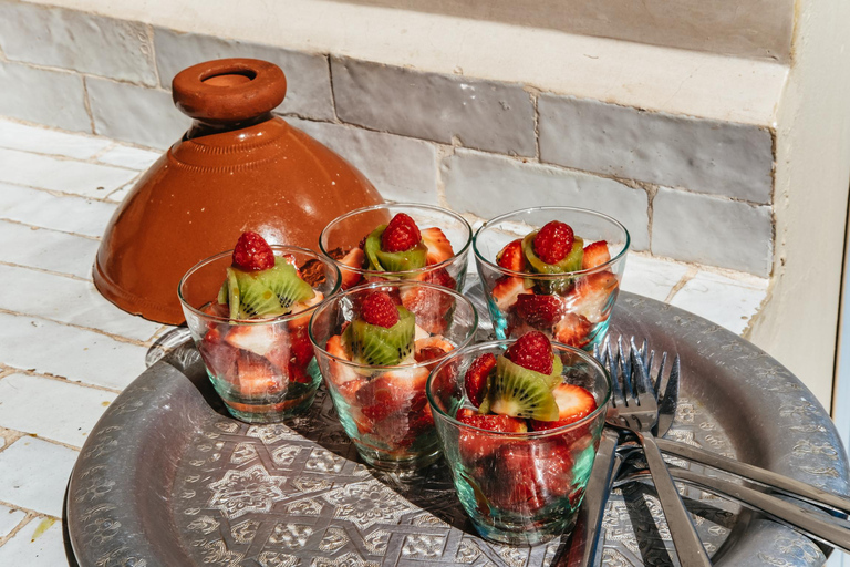 Clase de cocina de tajín de Marrakech con un lugareñoClase de cocina en grupo