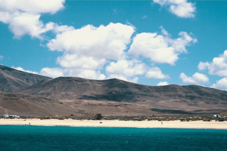 De Fuerteventura : volcan de Lanzarote et région viticoleDepuis Corralejo