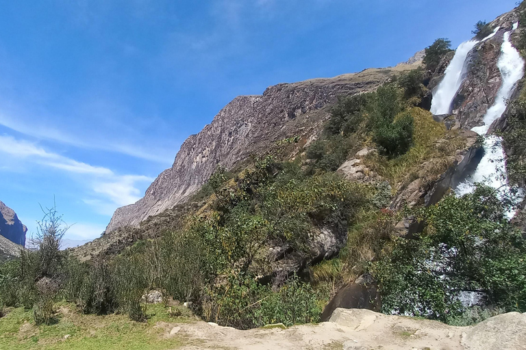 Laguna Rocutuyoc and Honkopampa Ruins Private Service