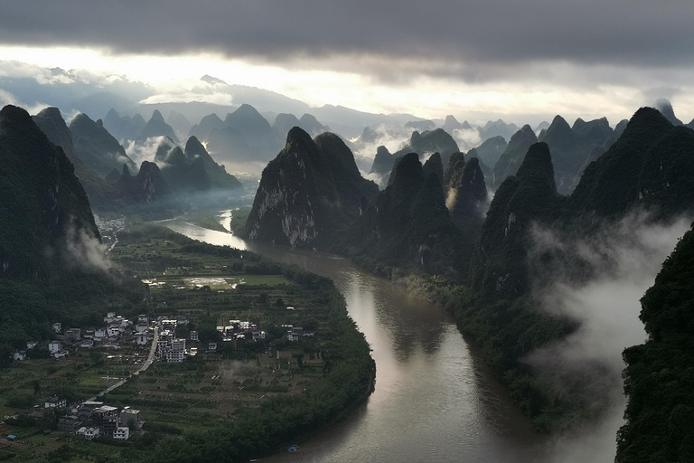 Li River, Reed Flute Cave,Xianggong Hill&Light Show Day Tour