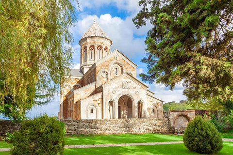 Tbilisi: Kakheti Wine, Bread, & Sighnaghi Day Trip