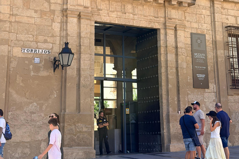 Visitor Center, Mosque-Cathedral, Alcázar (gardens), and Jewish Quarter Mosque-Cathedral Visitor Center: Private Guided Tours