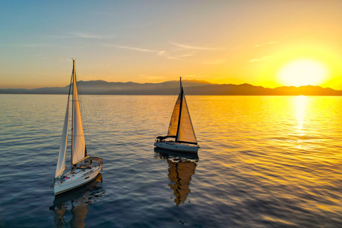 Chania: Zeilcruise met snorkelen & maaltijdVanuit de haven van Kolimvari: Zeilcruise