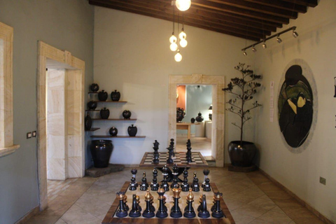 Monte Albán + Ancestral Mezcal + Alebrijes + Food = Oaxaca Oaxaca: Sightseeing Tour to Monte Albán, Black Mud, and Ancestral Mezcal