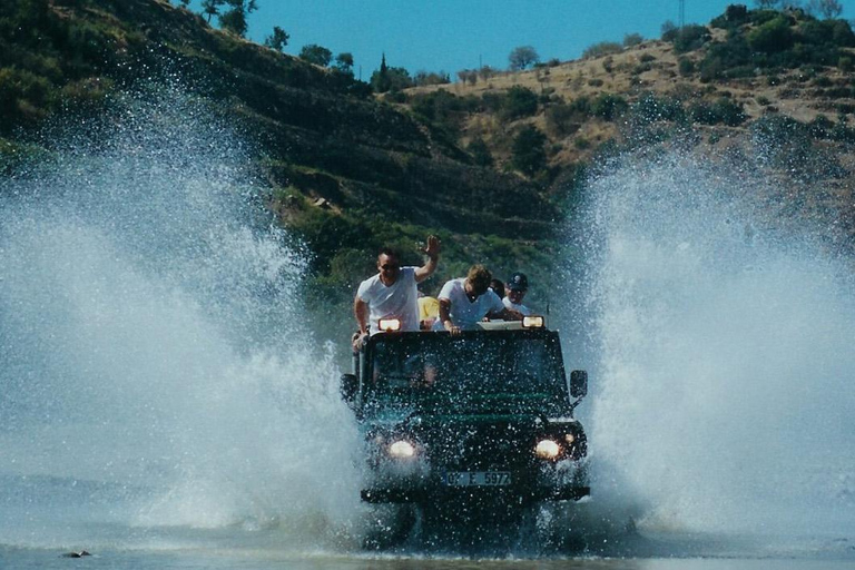 Antalya: Safari de buggy e aventura de jipe com almoço