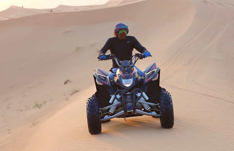 Doha: Zelf rijden met een quad in de woestijn van Qatar | GetYourGuide