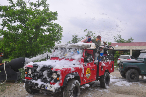 Side: Most Popular Discovery Jeep Safari