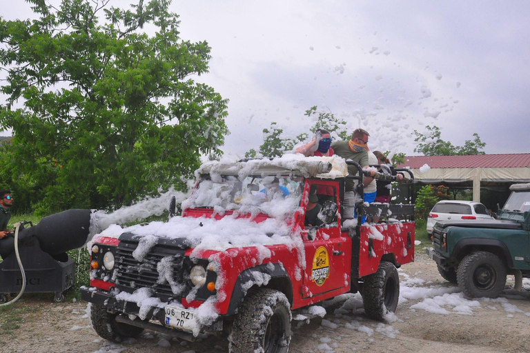 Side: Most Popular Discovery Jeep Safari