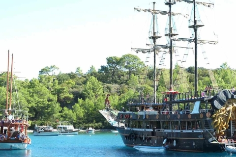 Ab Kemer: Ganztägige Piratenbootsfahrt mit MittagessenTransfer ab Ihrer Unterkunft in Kemer