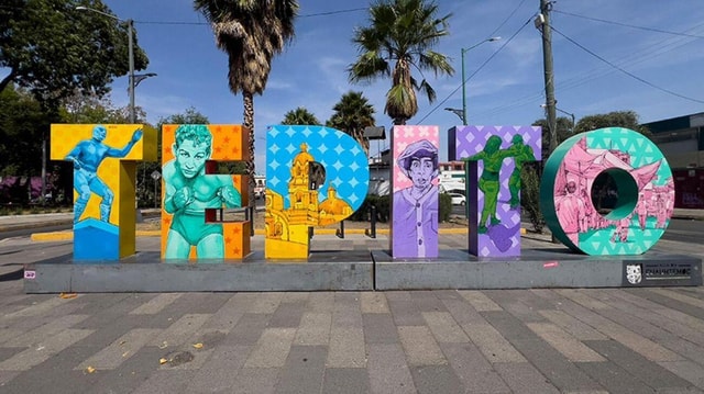 CDMX: Tepito on Foot with a Native Tour Guide, Box, and Local Food