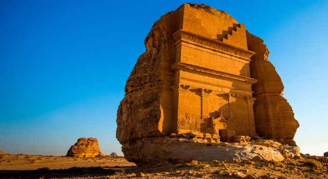 Visit Full Day Tour AlUla, Madain Saleh, Elephant Rock and Jabal in Al Ula