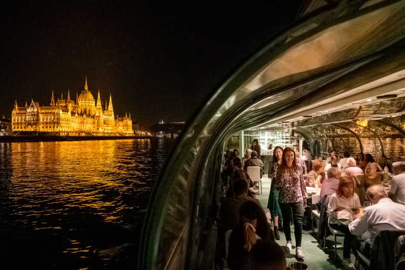budapest night cruise with drinks