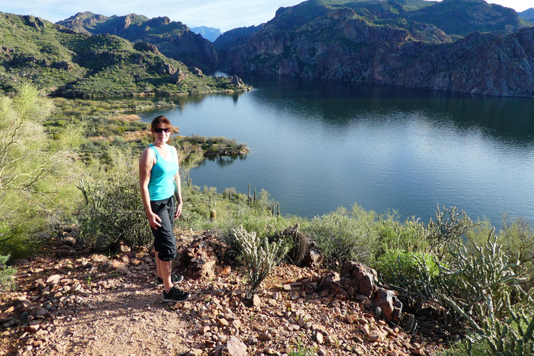 Mesa: Saguaro Lake View Hike