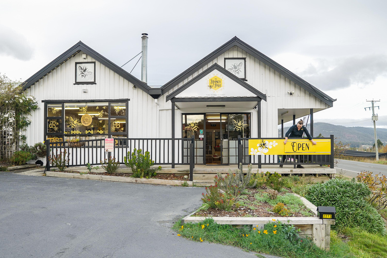 Huon Valley: Tasmanian Apple Ciders, Sheep Cheese and GinsHuon Valley: Ciders, Gins, Cheese and Honey.