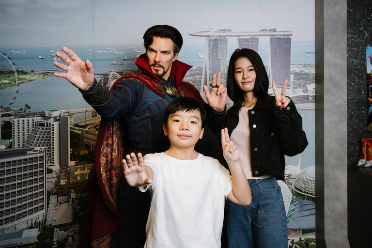Singapura: Bilhete de entrada para o museu de cera Madame TussaudsBilhete Standard + Marvel Universe 4D + Corrida VR