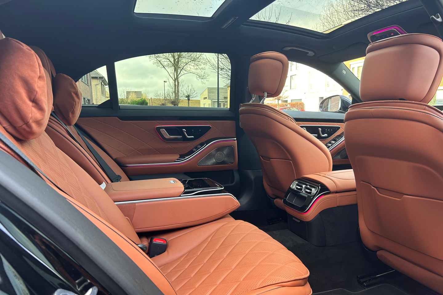 BRU Airport Transfer to Brussels City Center for 3 Pax