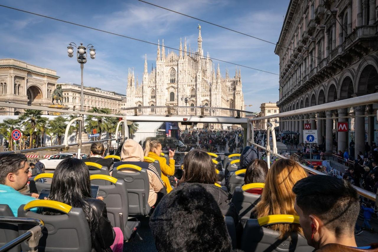 Milan Duomo Combo: Skip-the-Line Guided Tour & Rooftop Lift Spanish Speaking Option