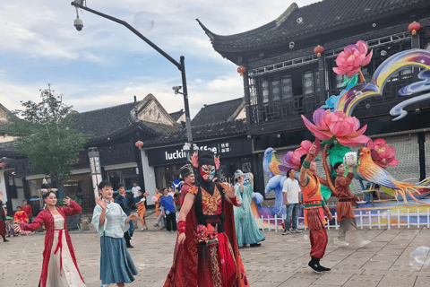 Shanghai Zhouzhuang Water Town Guided Tour with Free Time