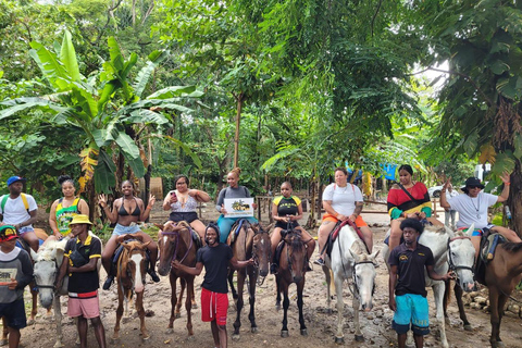 Randonnée à cheval et Rick's Café avec transport privéDepuis Montego Bay