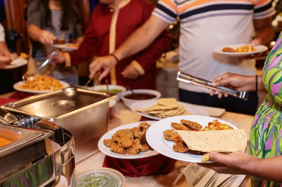 Ho Chi Minh: Dinner Cruise on Saigon River with Buffet Meal | GetYourGuide