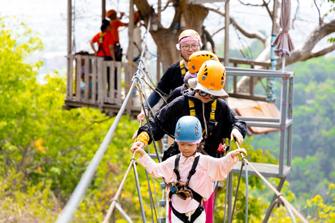 Phuket: Zipline flyger högre än en hök med ATV-alternativZipline 18 plattform och ATV-tur