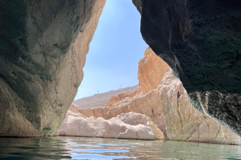 Muscat: Woestijn Zonsondergang &amp;Wadi Bnai Khalid Dagvullende tour+Lunch