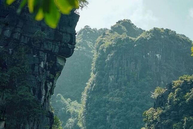 Desde Hanoi: crucero de 3 días por Ninh Binh y Ha Long Bay