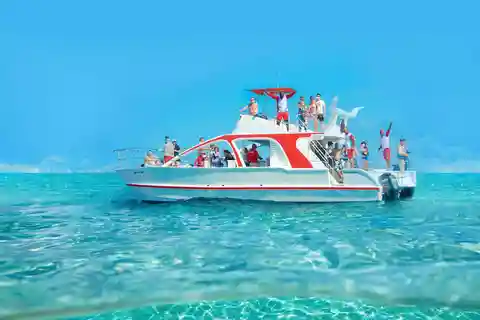 Party Boat - Booze Cruise Punta Cana
