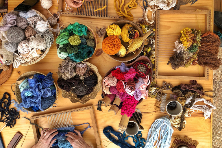 Miraflores: Weaving workshop with Peruvian fibers and a cultural focus