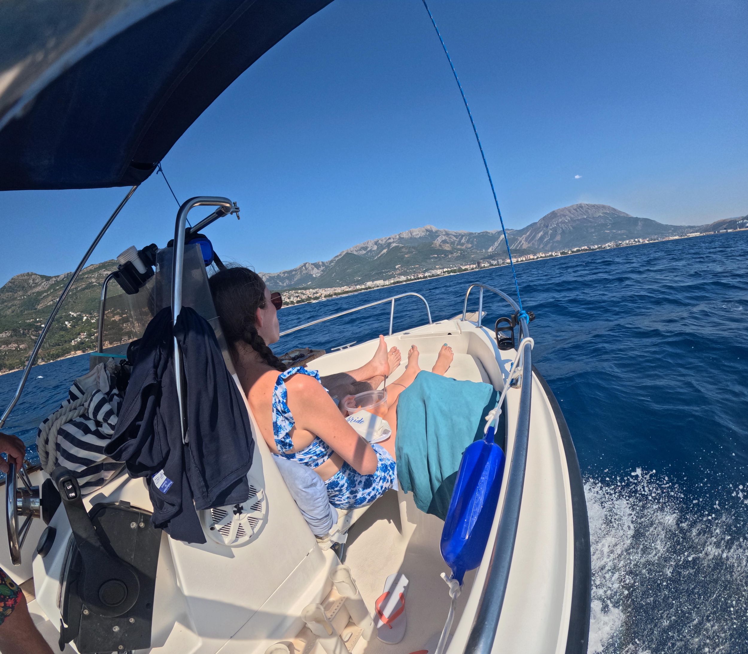 Montenegro, Bar: Private Bootstour, Wein und einheimische Speisen