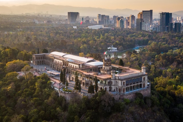 Mexico City: Chapultepec Castle Semi-Private Walking Tour